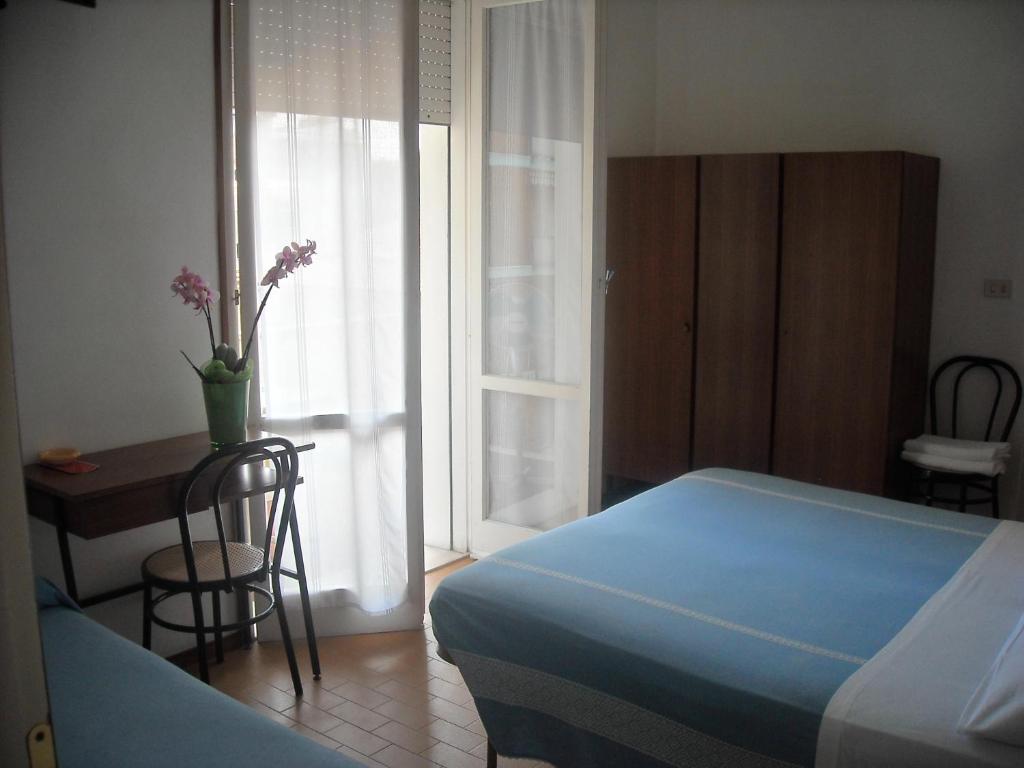 Hotel Mirella Rimini Phòng bức ảnh