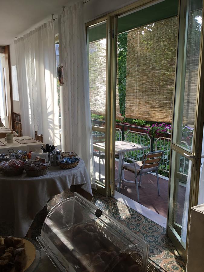 Hotel Mirella Rimini Ngoại thất bức ảnh